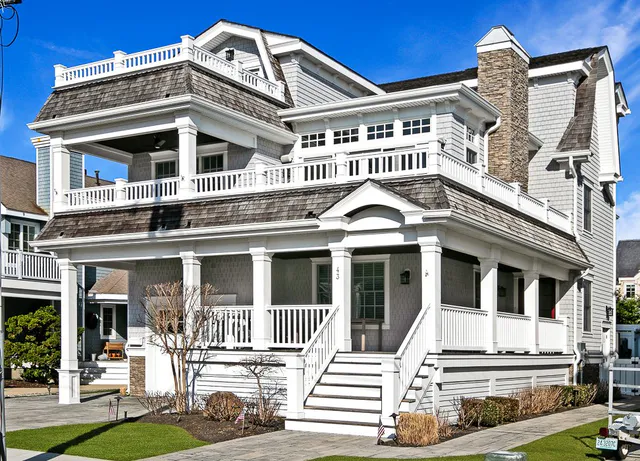 Victory Tradewinds - front exterior