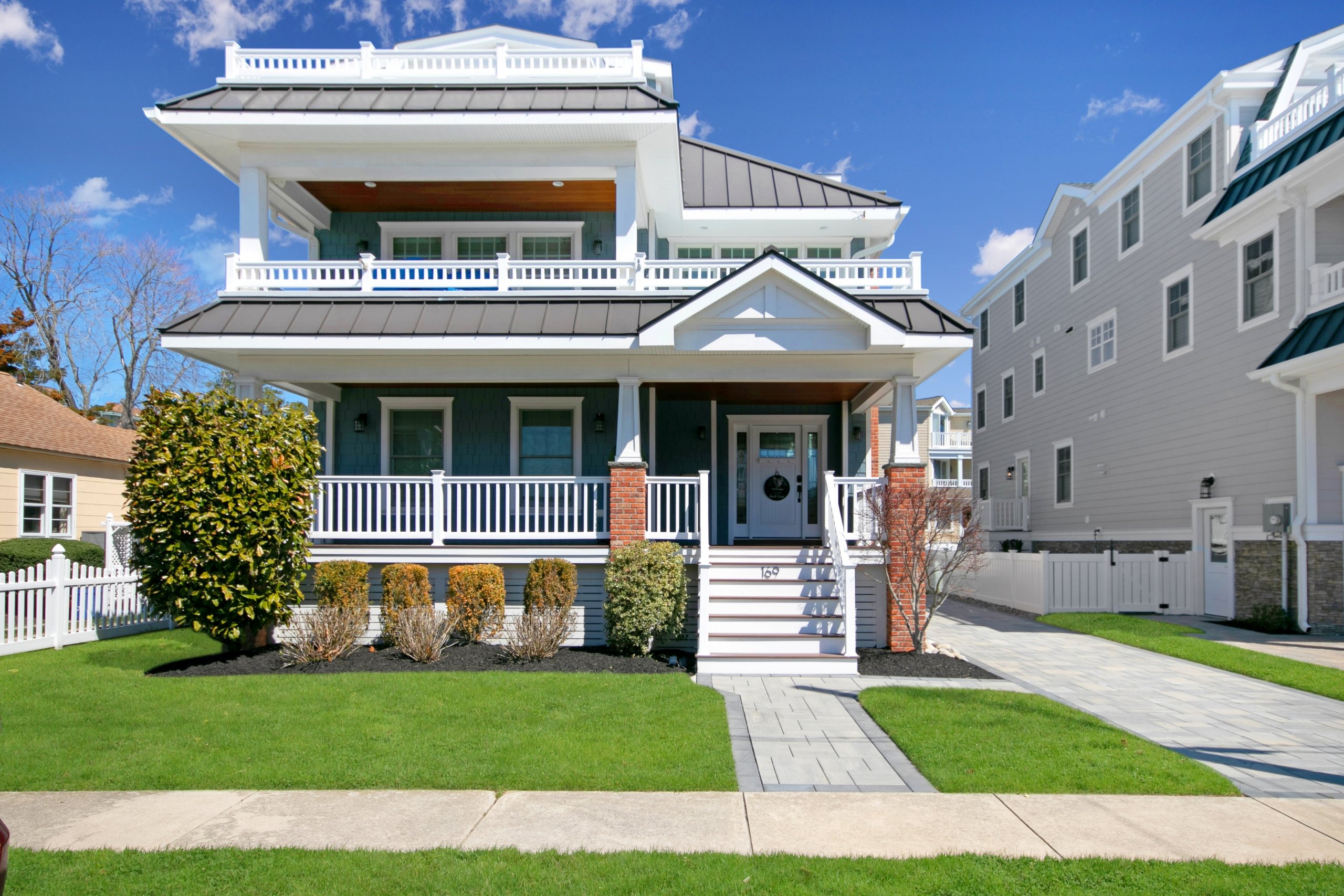 Victory Seashell - front exterior
