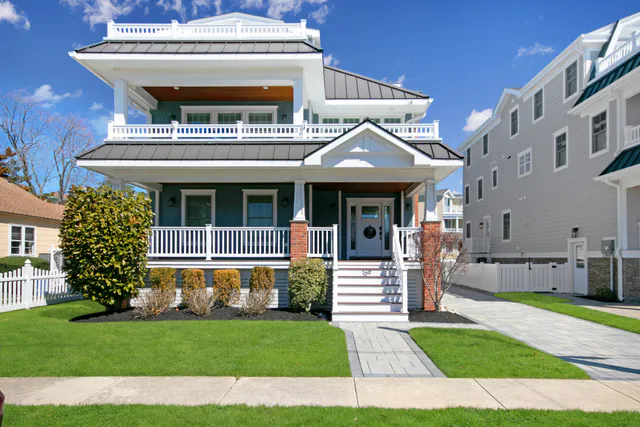 Victory Seashell - front exterior
