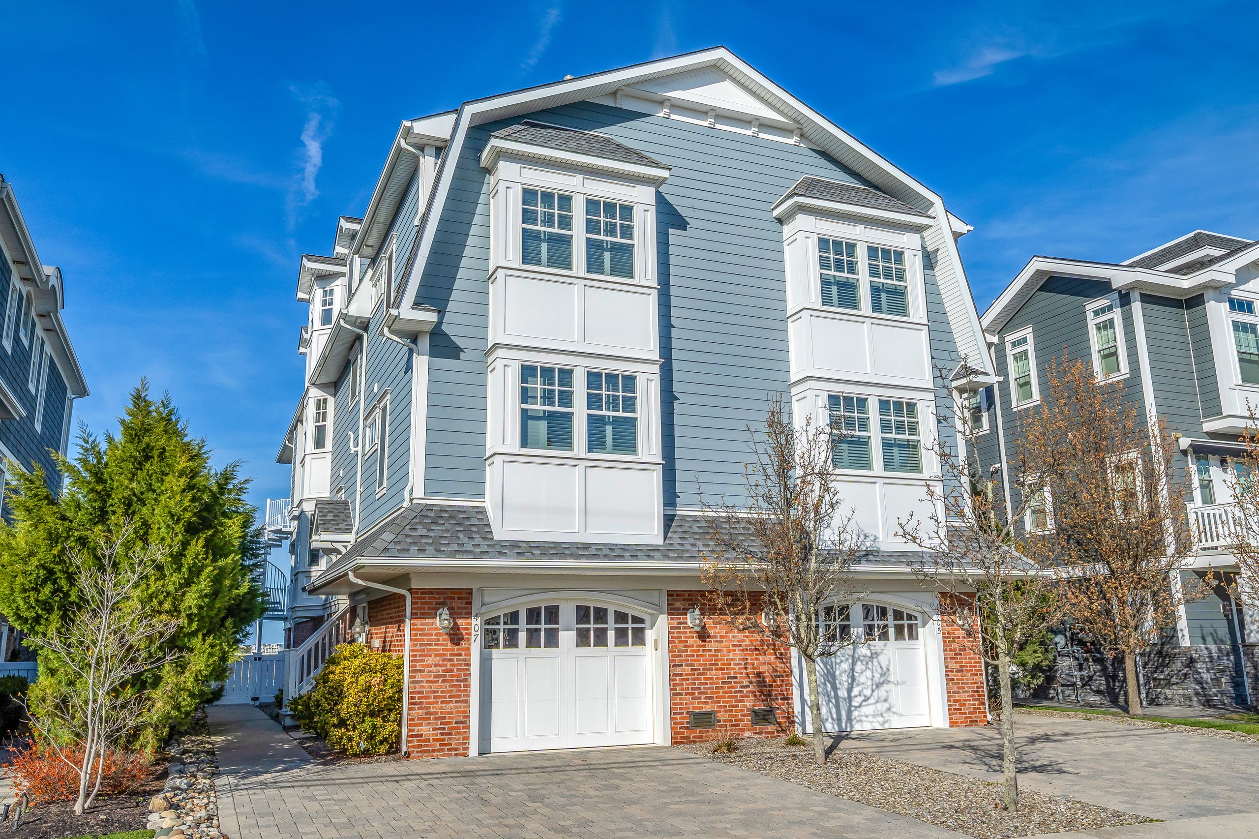 Victory Bayfront - front exterior